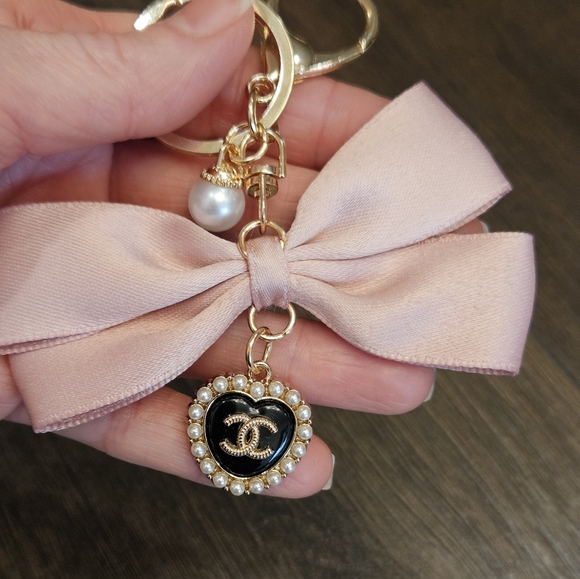 NEW Bow Bag Charm/ Keychain In Choice of Black or Pink Featuring Chanel Charm - Picture 6 of 7